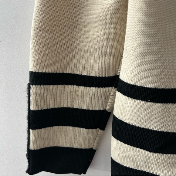 Vintage - Elegant Black and Cream Blazer - Picture 5 of 12